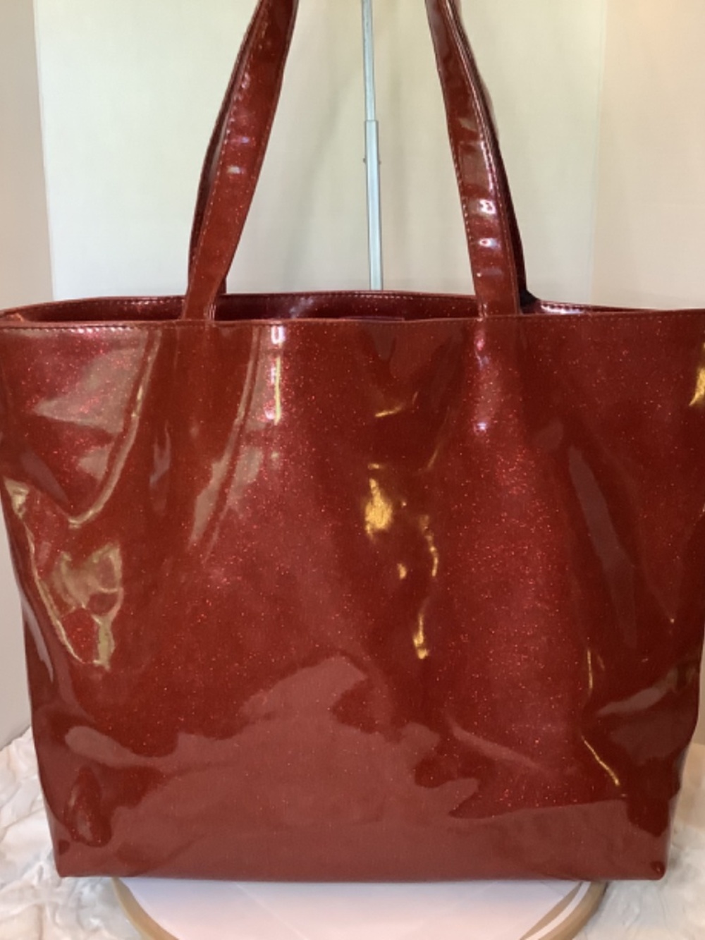 NWT Makeup Junkie weekender‎ red tote - Picture 4 of 13